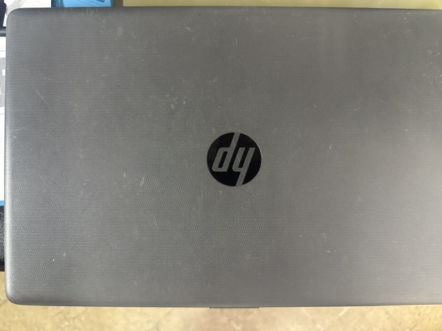 HP 250 G7 — 15.6 אינץ׳, i5 דור 8, 16GB RAM, 238GB SSD, מטען מקורי — תמונה 3