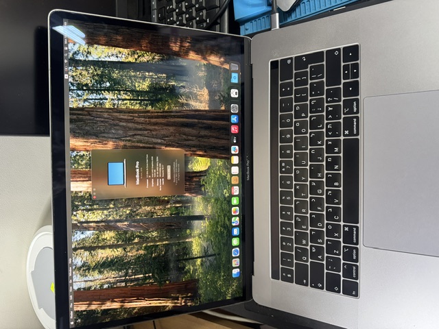 MacBook Pro 15" 2019 — כסוף, i9, 32GB RAM, 512GB SSD — תמונה 2