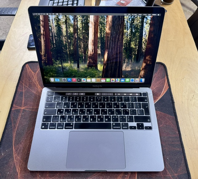 MacBook Pro 13" Apple M1 (2020) — 16GB RAM, 256GB SSD — תמונה 1